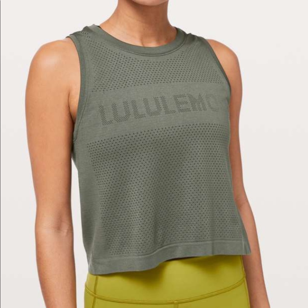 lululemon breeze by muscle crop tank size 6